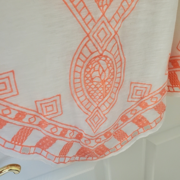 Cold Shoulder Top - Picture 3 of 4